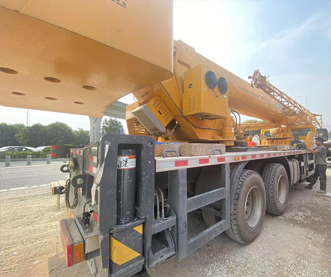 中國(guó)石化大型吊車(chē)盲區(qū)預(yù)警系統(tǒng)