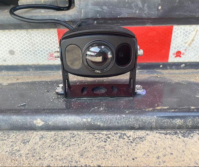 中國(guó)石化大型吊車(chē)盲區(qū)預(yù)警系統(tǒng)